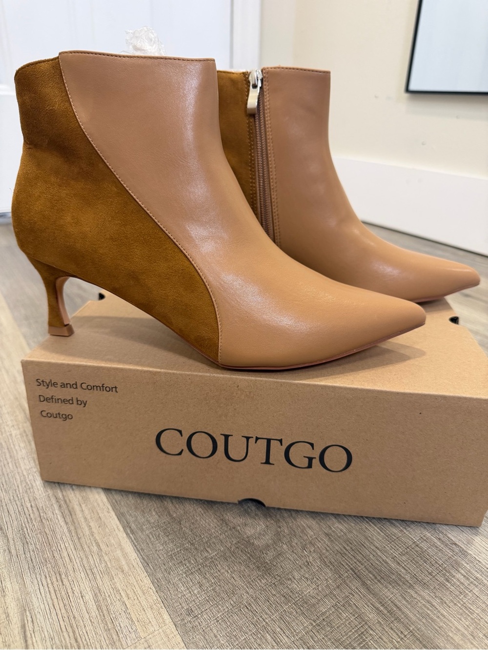 Women's Two-Tone Tan Pointed Toe Ankle Boots